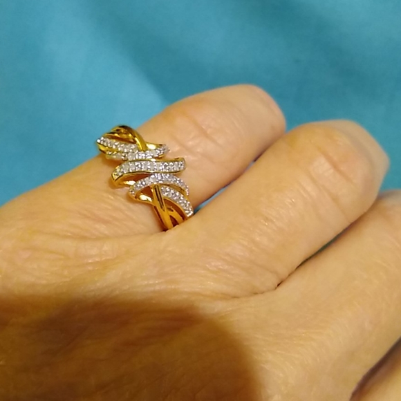 Diamond Ribbon Ring - Picture 2 of 5